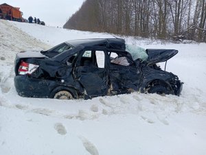 В Чаплыгинском районе в столкновении с большегрузом пострадала женщина – водитель «Гранты», ее пассажирка погибла